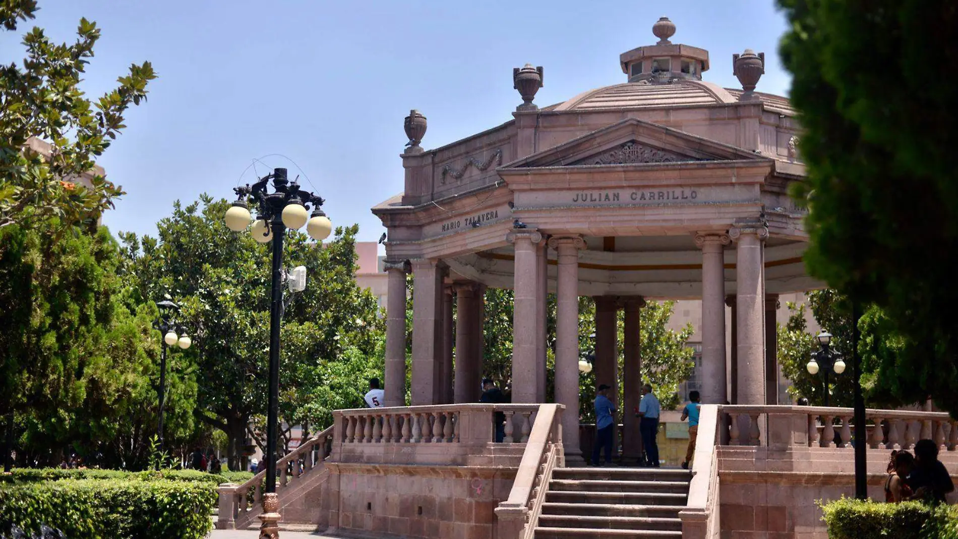 Kiosko de plaza de Armas (1)